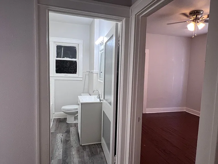 215JENNING S St — Photo 25