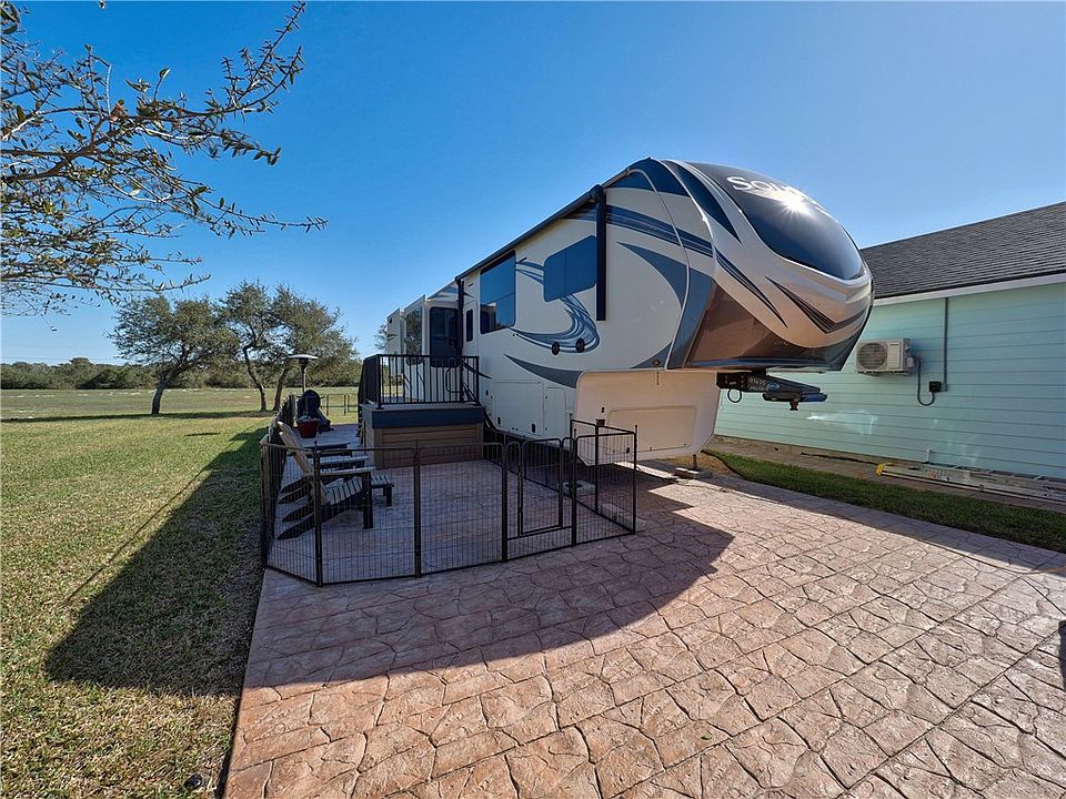 1st image of 20 Augusta Cir