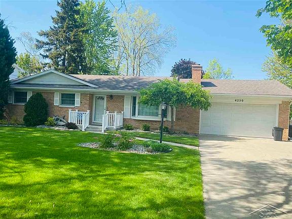 2nd image of 4250 Clement Dr