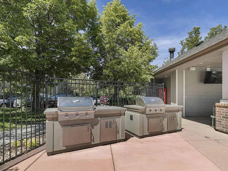 Ascent Apartment Homes — Photo 17