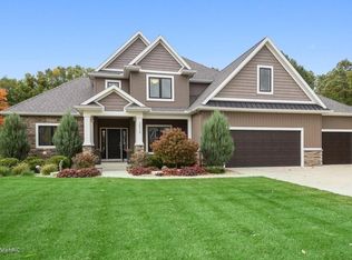 3972 Fox Woods Rd, Saint Joseph, MI 49085