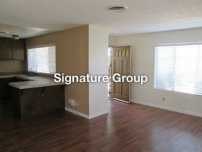 3rd image of 401 E Stetson Ave