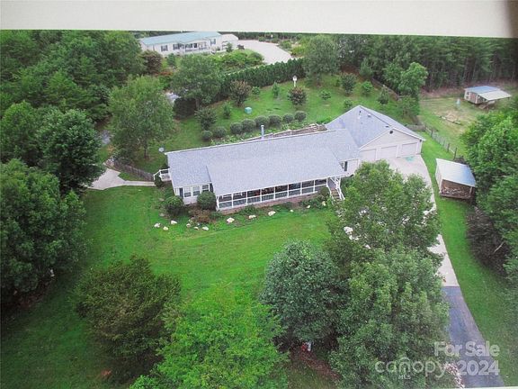 2nd image of 184 Victoria Dr