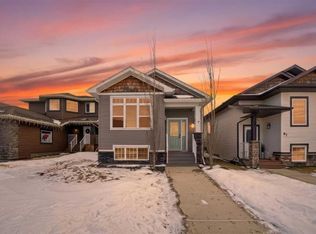 69 NW Bowman Cir, Sylvan Lake, AB T4S 0H9