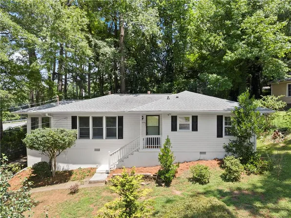 220 Woods Dr NE, Marietta, GA 30060