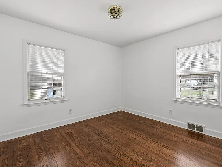 1911 Fontaine Rd — Photo 14