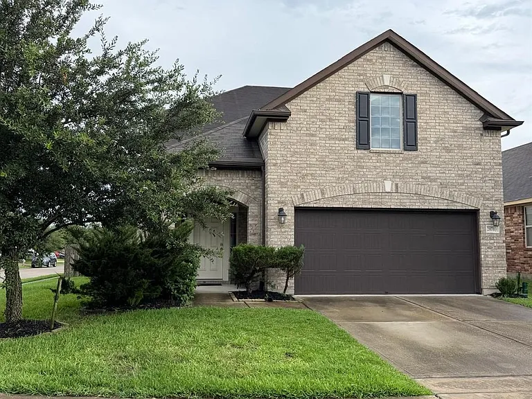 20703 Winghaven Dr — Photo 1