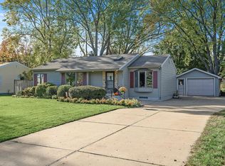 2965 Pascal St, Saint Paul, MN 55113