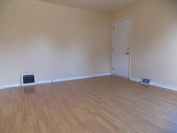 4th image of 6536 Church St