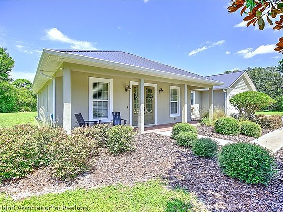 2nd image of 205 Bay Blossom Dr