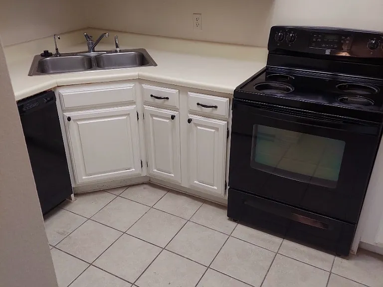921 Marine Dr #309 — Photo 9