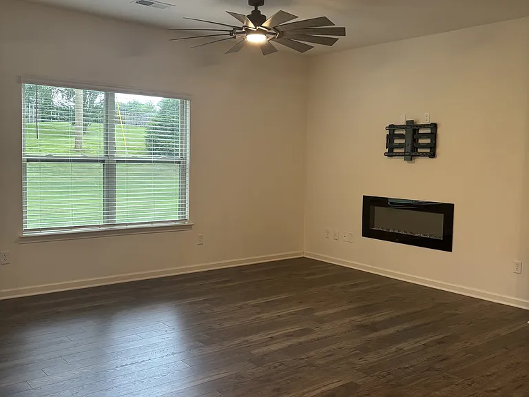 46 Colonial Cv — Photo 21