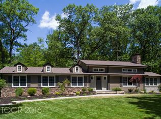 6 Carteret Ct, Allendale, NJ 07401