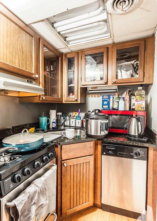 1st image of 1830 N Lincoln Ave #3N