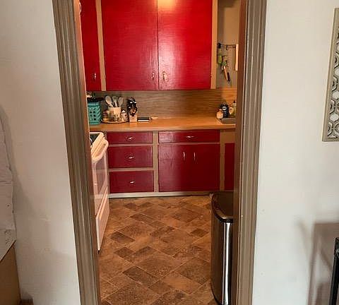 3rd image of 336 Rosebud Ave
