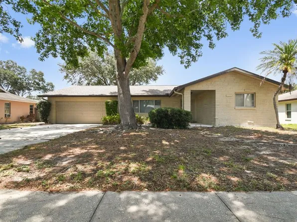 30 Village Ln, Safety Harbor, FL 34695