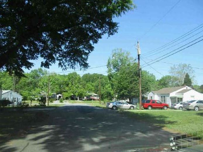 2nd image of 635 Clemson Cir