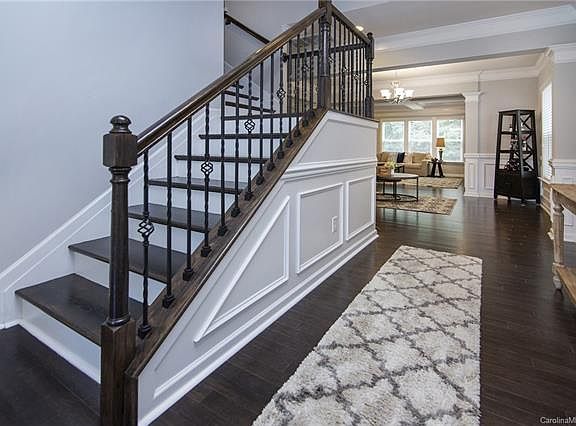 5th image of 5134 Mount Clare Ln