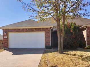1021 Newcastle Dr, Weatherford, TX 76086