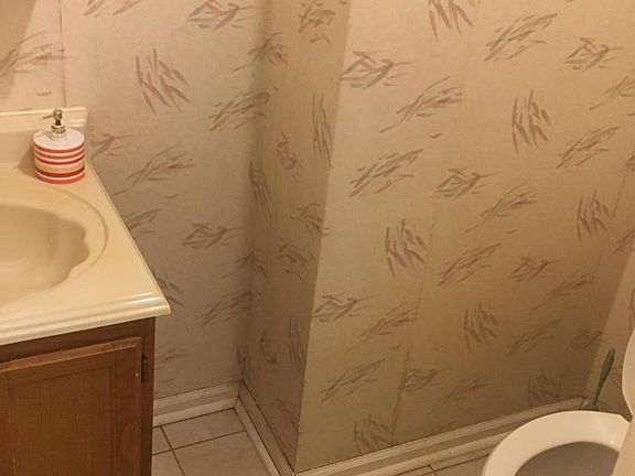 1/2 bathroom downstairs