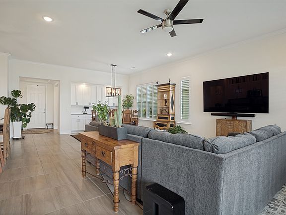 4th image of 8908 Basanite Ave