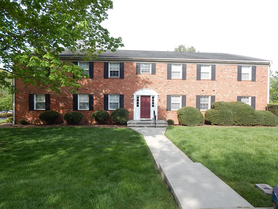 311 Loudon Rd #314