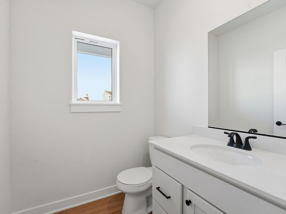 2nd image of 712 Plainside Ave