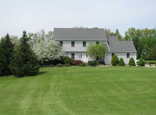 13235 Rohn Rd, Fenton, MI 48430