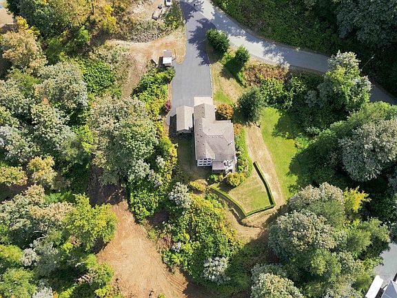 2nd image of 43251 Salmonberry Dr