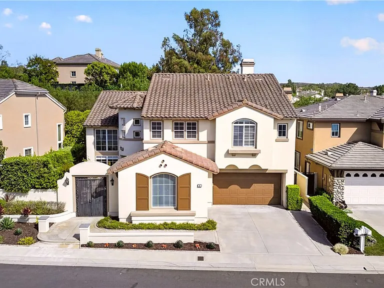 6 Westchester Ct — Photo 2