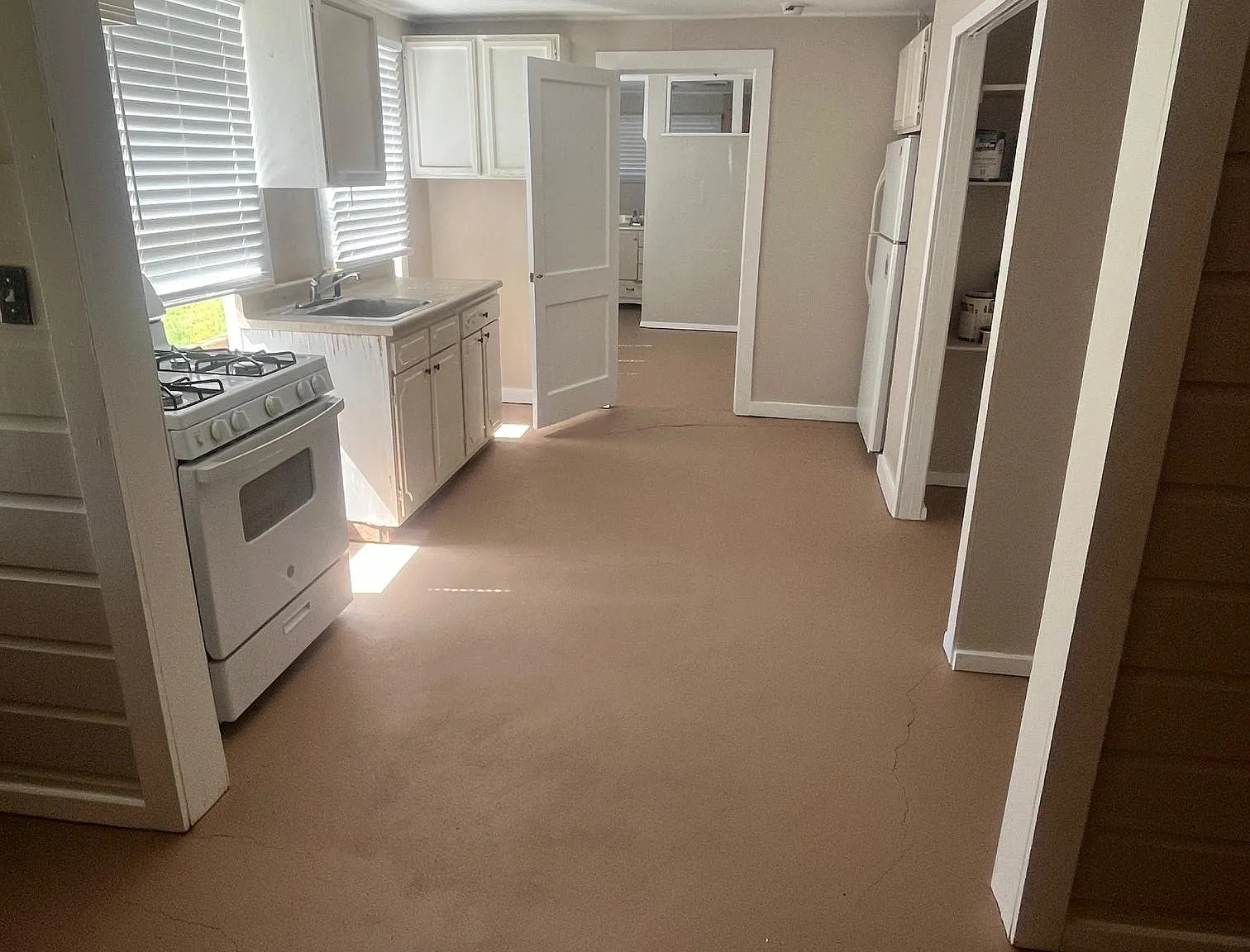 1 bed, 1.0 bath, 400 sqft, $1,095 — Photo 2