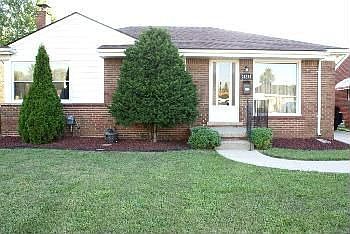 1st image of 28389 Floral St