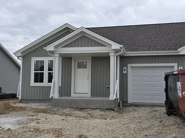 630 Harvest LANE, Hartford, WI 53027