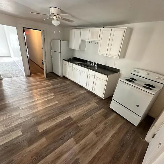 14 Bridge Ct #14A — Photo 1
