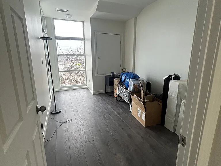 1 Leaside Park Dr #408 — Photo 6