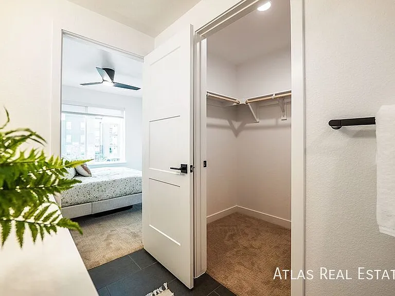 240 Osiander Street — Photo 16