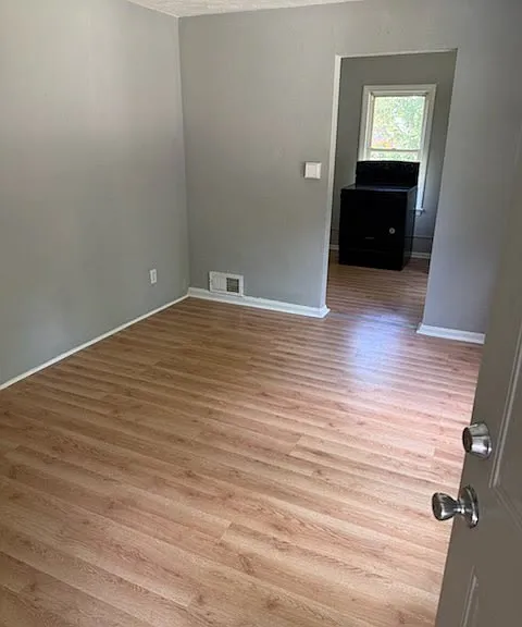 1311 N Flora Ave #B — Photo 5
