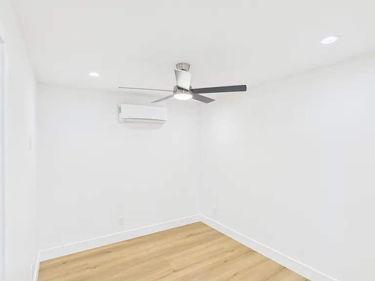 1130 W Redwood St — Photo 6