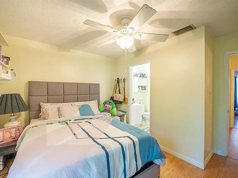 2309 Green Timbers Trl #B — Photo 17
