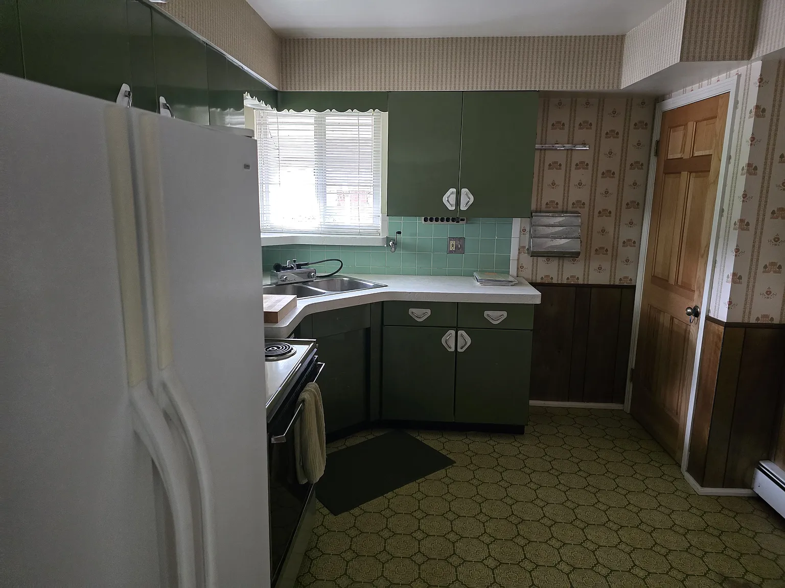 3 bed, 1400 sqft, $1,395 — Photo 3