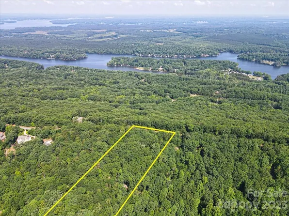 2320 Sierra Trace Rd, Denton, NC 27239
