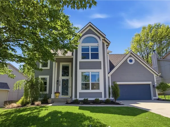 12784 S Hallet St, Olathe, KS 66062