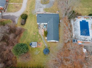 27 Nichols Ln, Westerly, RI 02891