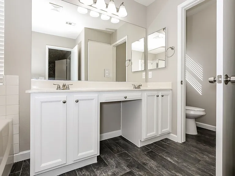 5005 Glittering Star Ct — Photo 11
