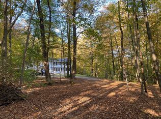 392 Powderhorn Rd, Manchester Center, VT 05255