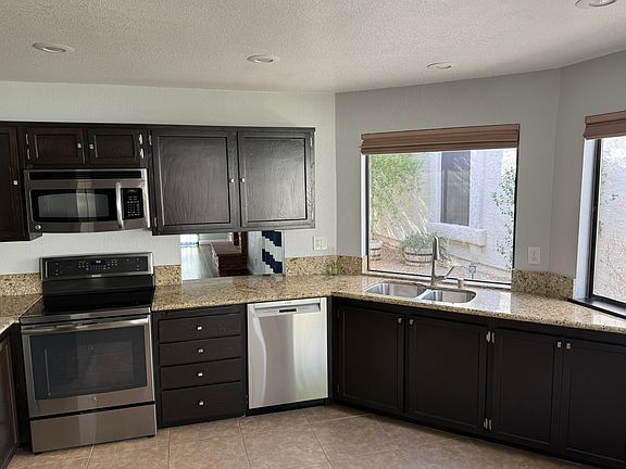 4th image of 2493 Swan Ln