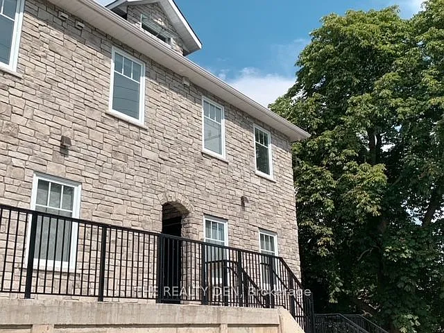 150 Alma St #301 — Photo 13