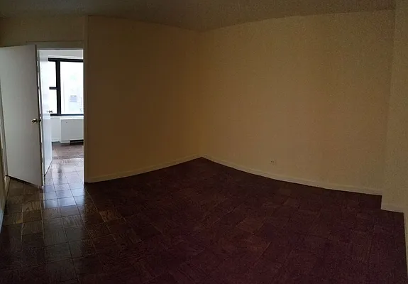 Rented by Manhattan Apartment Organization | media 73