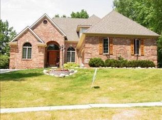 714 Plumtree Ln, Fenton, MI 48430