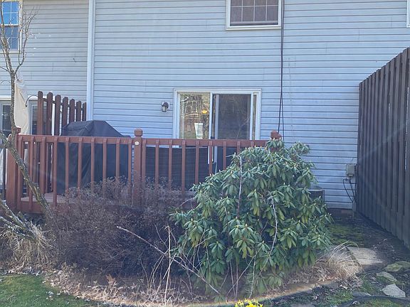 2nd image of 206 Clearbrook Ct